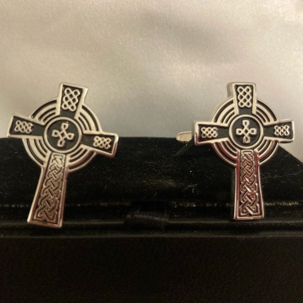 NWOT Celtic cuff links cross design